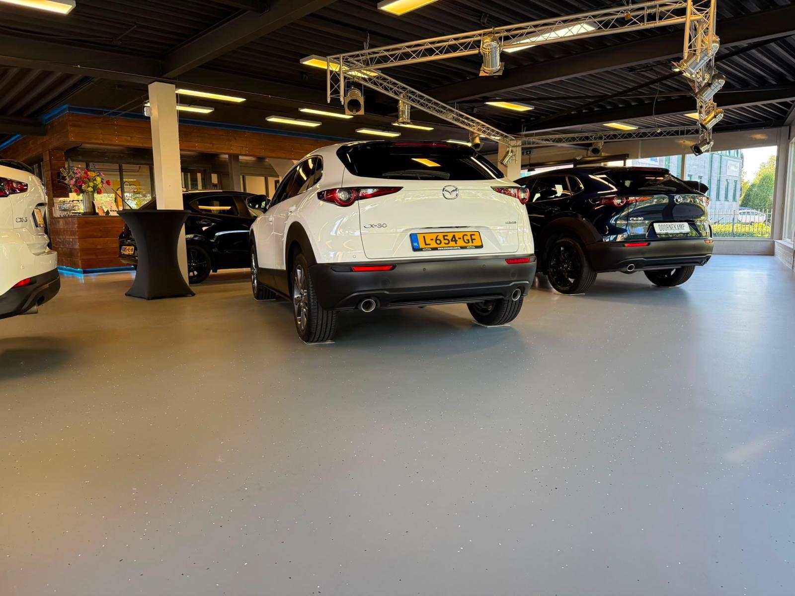 Epoxyvloer Autobedrijf Car Prof Leusden – 250 m²