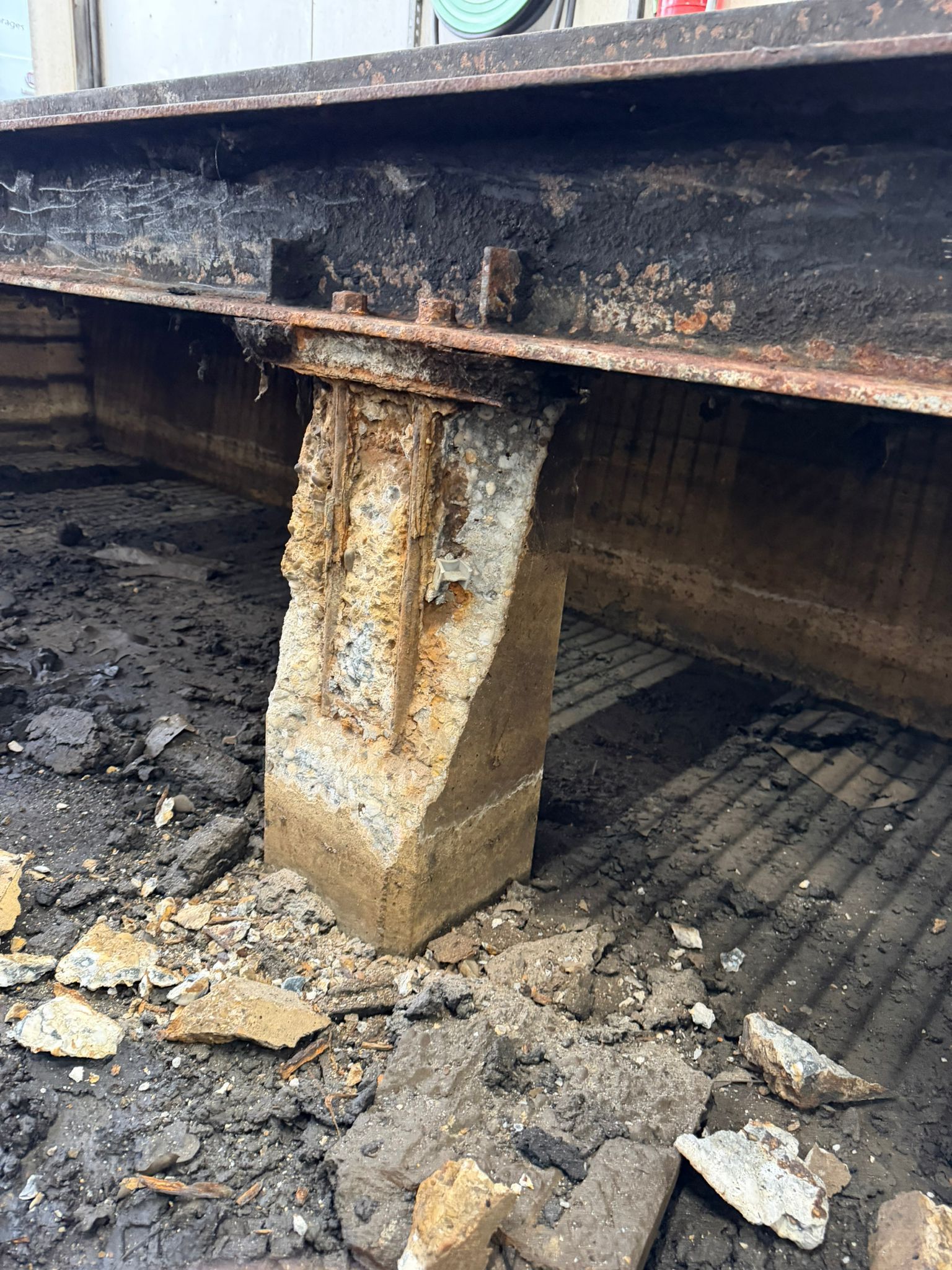 Wasstraat Heerlen – Betonherstel Kolommen en Wapening Ontroesten